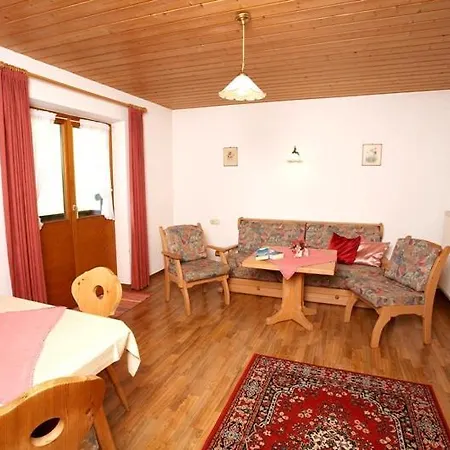 Haus Krautloider Apartamento *